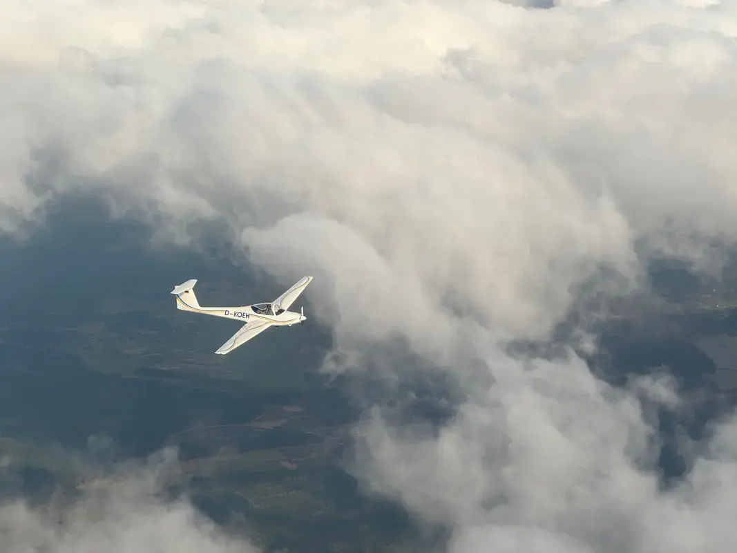 Motoszybowiec w locie