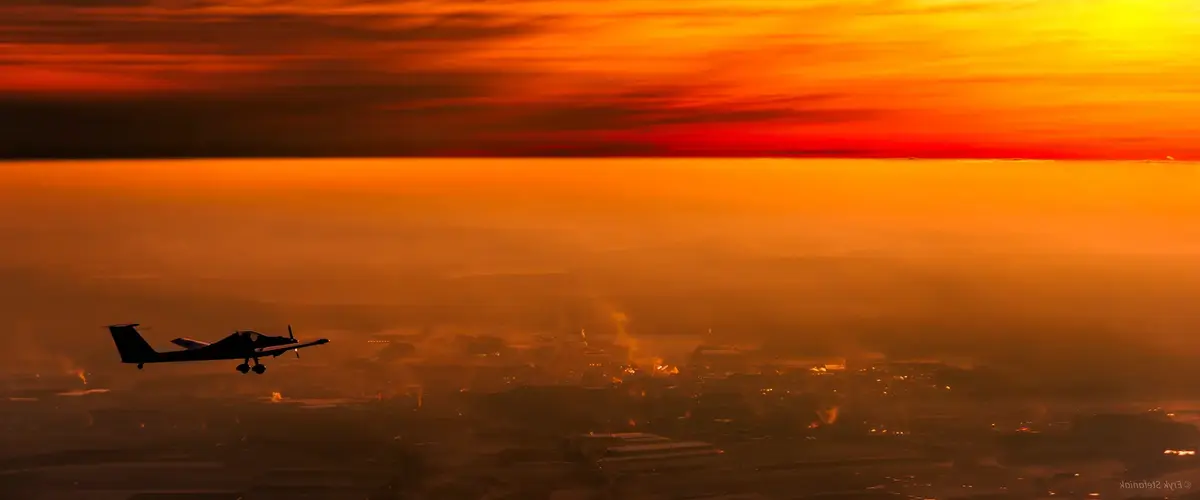 Pas startowy o wschodzie słońca